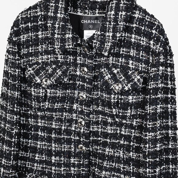 Chanel Bouclè Fantasy Tweed Planisphere Black White Short Jacket - Picture 3 of 16